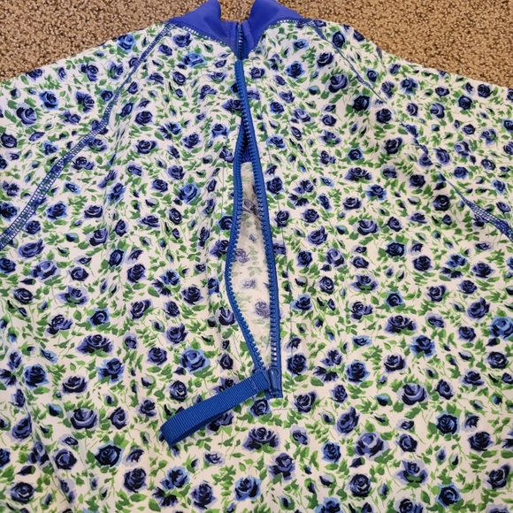 Jcrew Rashguard - Picture 3 of 4